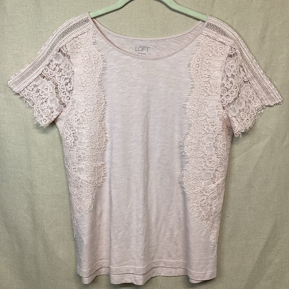 LOFT Lace Embellished Tee Sz M